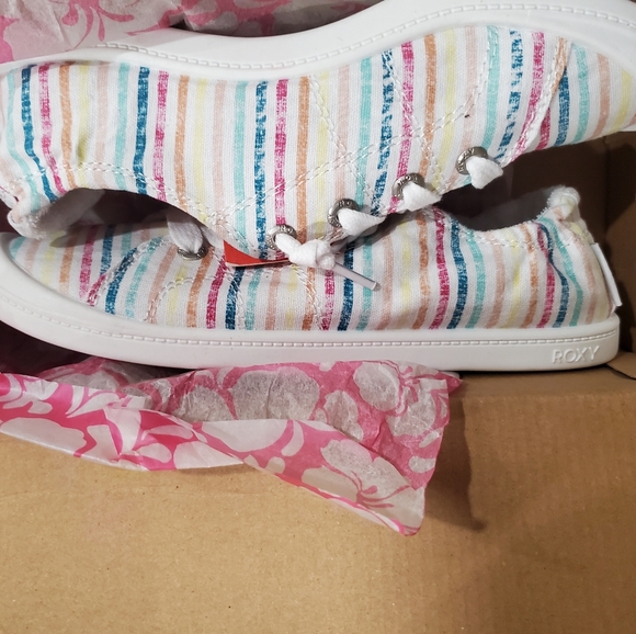 Roxy Bayshore III Multi-Color Striped Sneakers - Picture 3 of 4